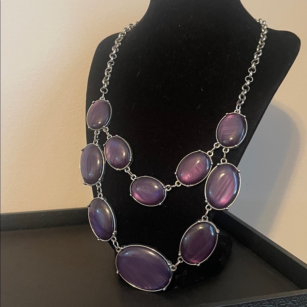 🍄Charming Charlie Silver Tone Iridescent Purple/Pink Cabochon Necklace